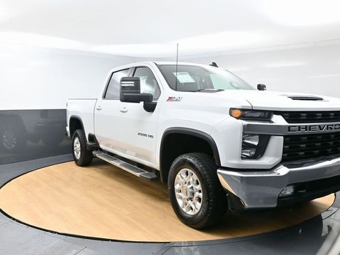 Used 2022 Chevrolet Silverado 2500 LT w/ Convenience Package image 8