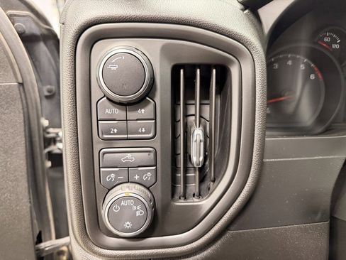 Used 2019 Chevrolet Silverado 1500 Custom Trail Boss w/ Custom Convenience Package image 28