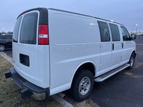 Used 2024 Chevrolet Express 2500 w/ Driver Convenience Package image 4