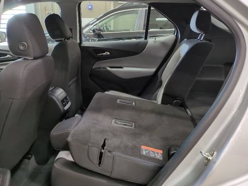 Used 2022 Chevrolet Equinox LS FWD image 15