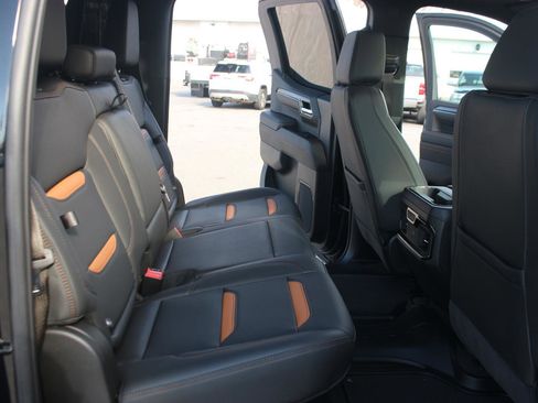 Used 2024 GMC Sierra 1500 AT4 w/ Technology Package image 42