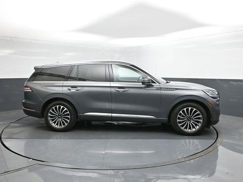 Used 2023 Lincoln Aviator Reserve w/ Equipment Group 201A image 15