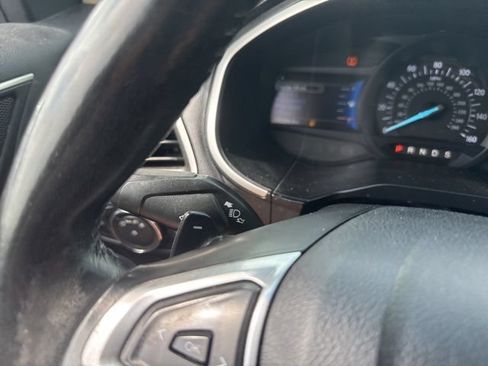 Used 2015 Ford Edge SEL w/ Equipment Group 201A AWD/4WD image 29