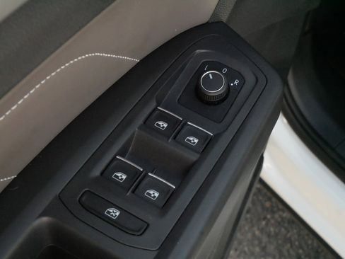 Certified 2023 Volkswagen Atlas Cross Sport SE w/ Black Wheel Package AWD/4WD image 19