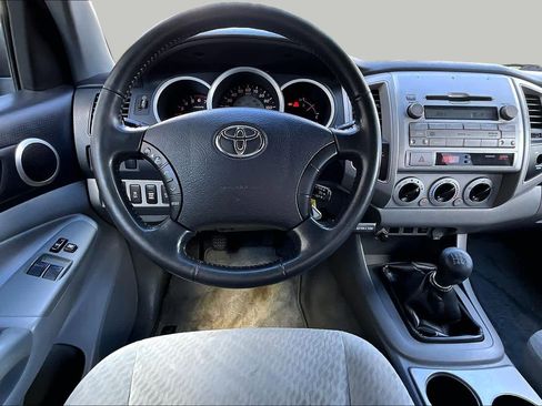 Used 2010 Toyota Tacoma 4x4 Access Cab image 5