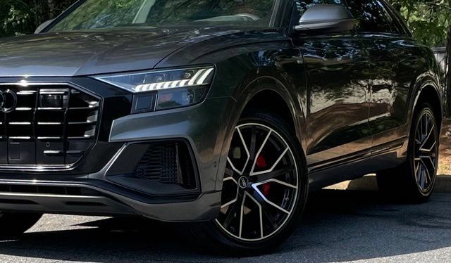 Used 2023 Audi Q8 Premium Plus w/ Premium Plus Package AWD/4WD image 2