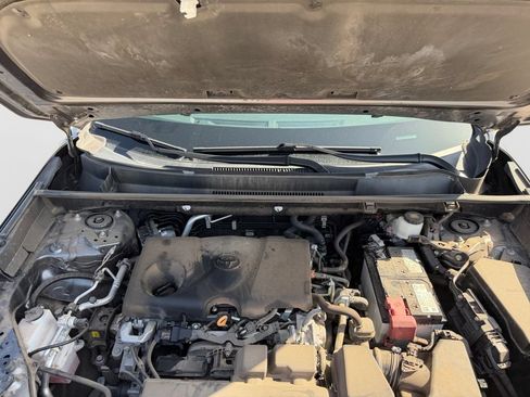 Used 2022 Toyota RAV4 XLE AWD/4WD image 28