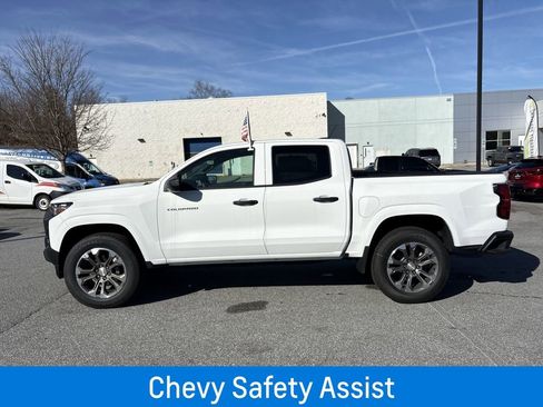 New 2025 Chevrolet Colorado W/T image 5