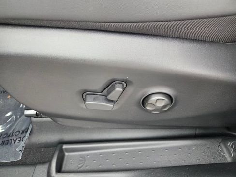 New 2027 Chrysler Pacifica Select w/ Family Tech Group FWD image 4