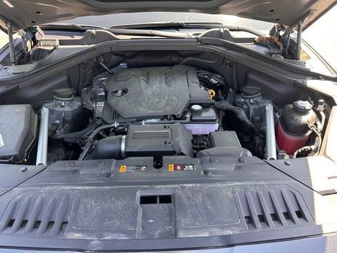 Used 2024 Genesis GV80 2.5T AWD/4WD image 38
