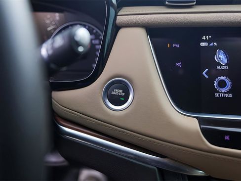 Used 2019 Cadillac XT5 Platinum image 18
