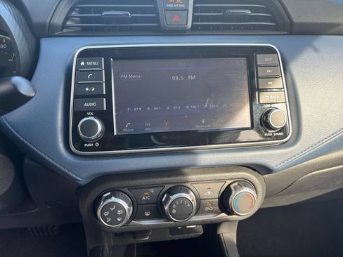 Used 2025 Nissan Versa SV FWD image 21