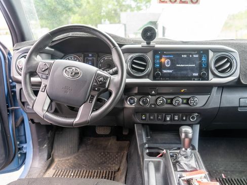 Used 2019 Toyota Tacoma TRD Off-Road w/ Technology Package AWD/4WD image 14