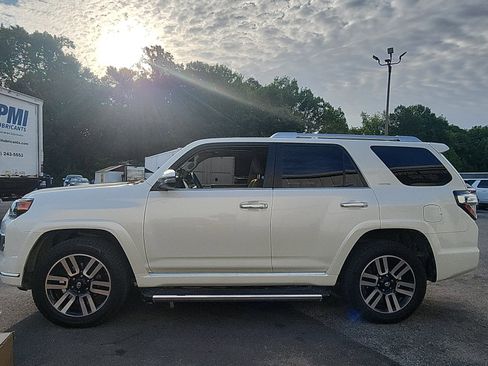 Used 2019 Toyota 4Runner Limited AWD/4WD image 2