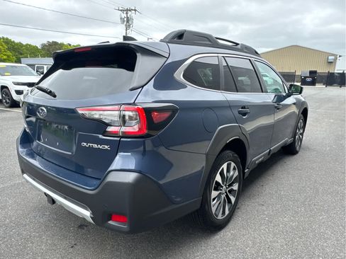 Used 2024 Subaru Outback Limited AWD/4WD image 8