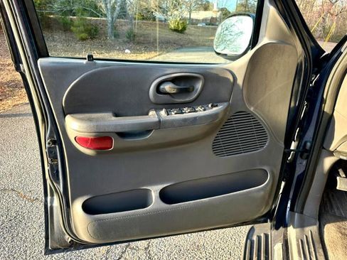 Used 2003 Ford F150 SuperCrew 2WD image 6