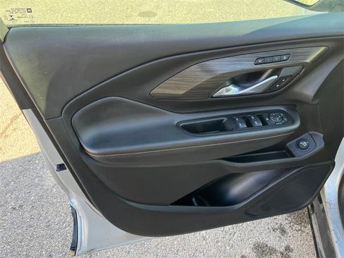 Used 2019 GMC Terrain SLT w/ Preferred Package image 21