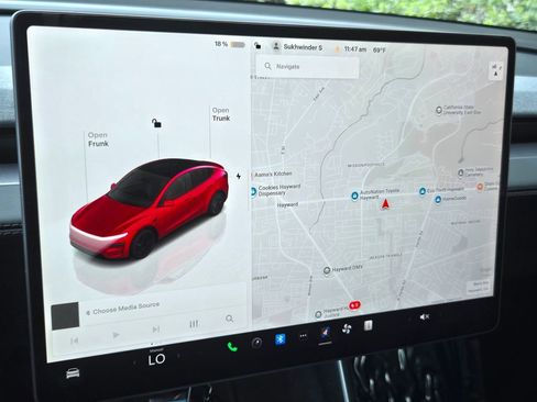 Used 2026 Tesla Model Y Long Range image 18