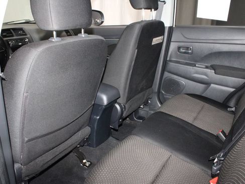 Used 2016 Mitsubishi Outlander Sport ES FWD image 19