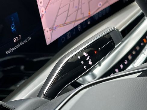 Used 2026 Cadillac Lyriq Luxury RWD image 25