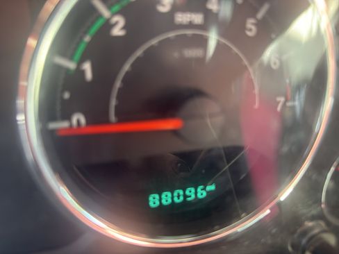 Used 2016 Jeep Wrangler Unlimited Sahara w/ Connectivity Group AWD/4WD image 9