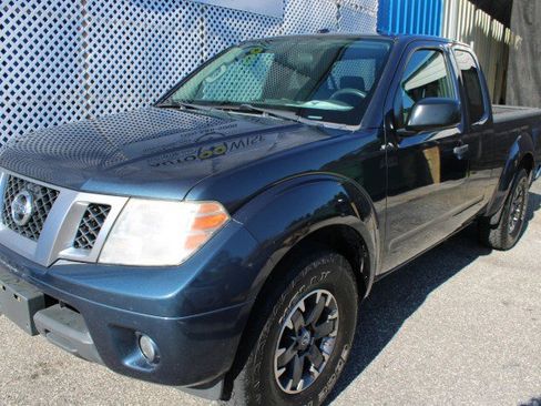 Used 2017 Nissan Frontier Desert Runner image 5