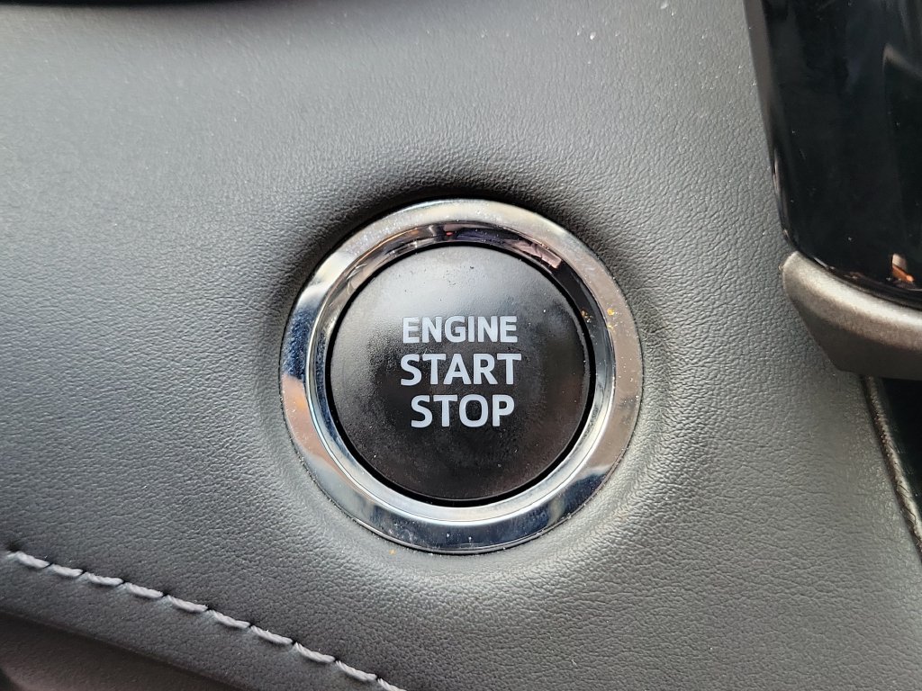 Used 2023 Toyota Highlander LE FWD image 30