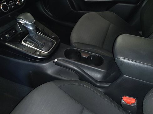 Used 2021 Kia Soul S FWD image 26