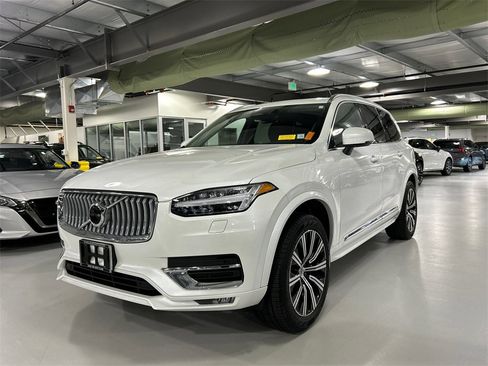 Certified 2024 Volvo XC90 B5 Core w/ Protection Package Premier image 5
