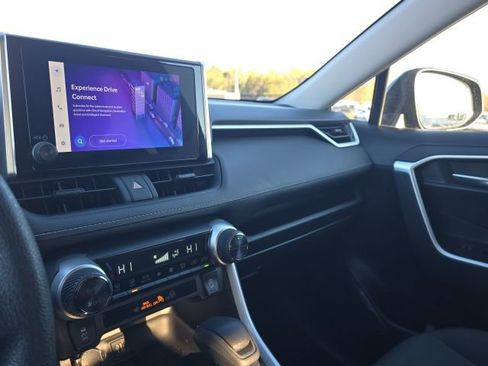 Used 2023 Toyota RAV4 XLE image 25