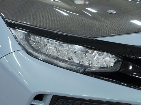 Used 2019 Honda Civic Type R image 17