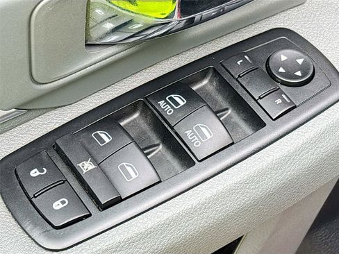 Used 2013 RAM 2500 Big Horn image 17