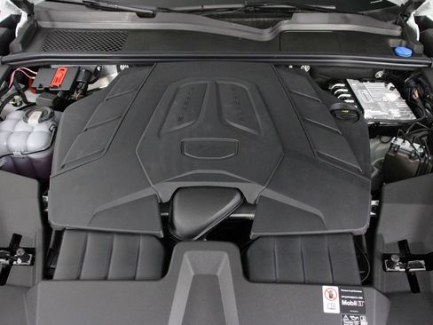 New 2026 Porsche Cayenne AWD/4WD image 19