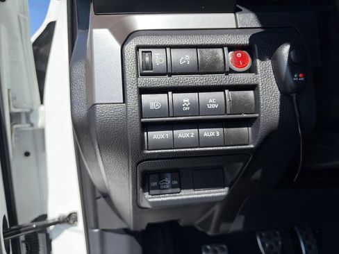 Used 2024 Toyota Tacoma TRD Sport w/ TRD Sport Upgrade Package image 40