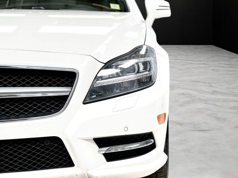 Used 2014 Mercedes-Benz CLS 550 4MATIC image 9