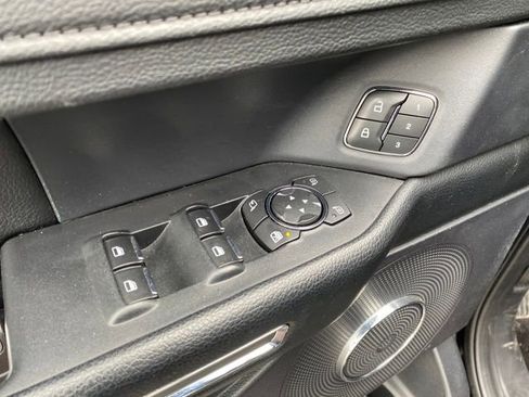 Used 2021 Ford Expedition XLT image 16