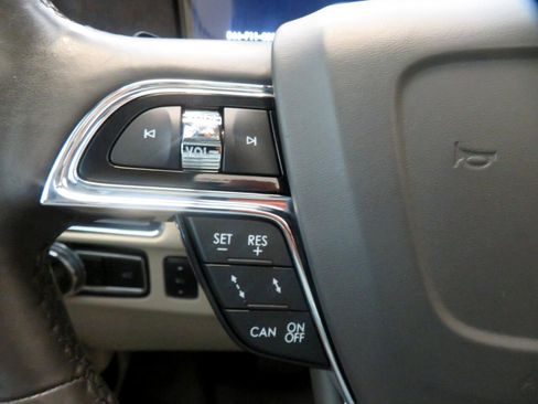 Used 2019 Lincoln Navigator Reserve w/ Cargo Package image 32