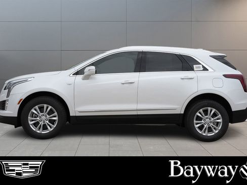 New 2026 Cadillac XT5 Luxury w/ LPO, Floor Liner Package image 4