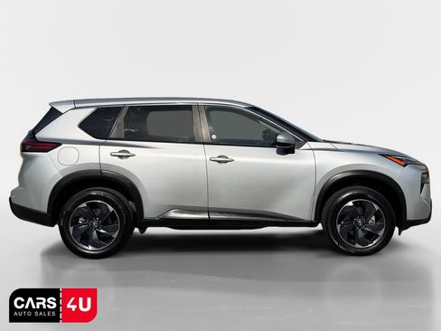 Used 2024 Nissan Rogue SV AWD/4WD image 8