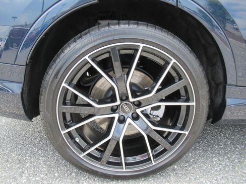 Used 2025 Audi Q7 3.0T Premium Plus AWD/4WD image 8