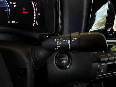 Used 2026 Toyota Camry SE FWD image 35