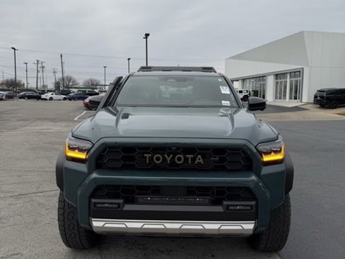 Used 2025 Toyota 4Runner Trailhunter image 8