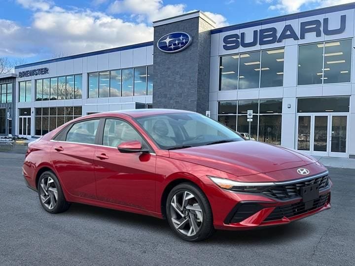 Used 2025 Hyundai Elantra Limited w/ Cargo Package FWD image 1