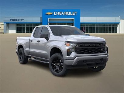 New 2026 Chevrolet Silverado 1500 Custom w/ Turbomax Blackout Package