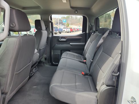 Used 2025 Chevrolet Silverado 1500 LT AWD/4WD image 37