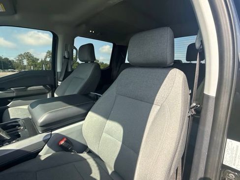 Used 2025 Ford F150 Lightning XLT AWD/4WD image 17