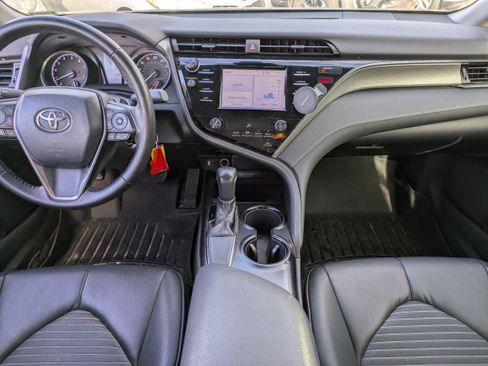 Used 2019 Toyota Camry LE image 15