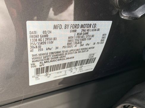 Certified 2024 Lincoln Aviator AWD w/ Premium Package image 28