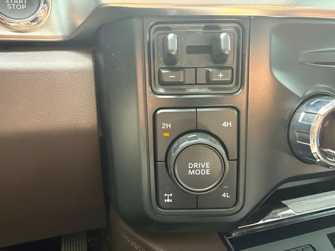 Used 2023 Ford F350 King Ranch AWD/4WD image 18