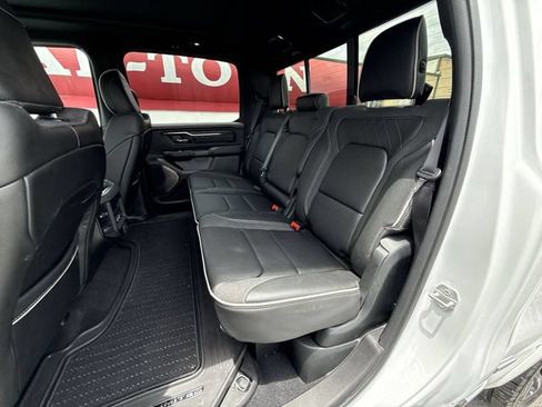 Used 2025 RAM 1500 Limited AWD/4WD image 21